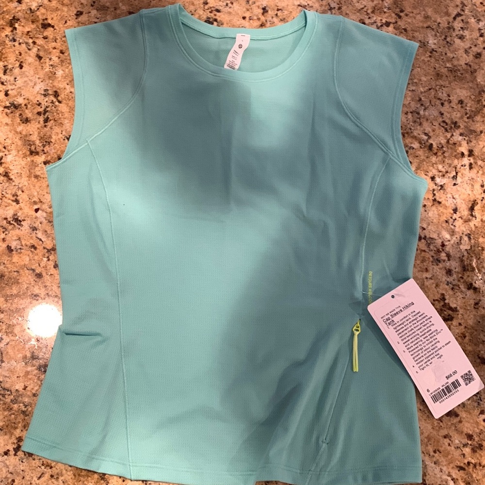 NWT Lululemon Cap Sleeve Hiking tank